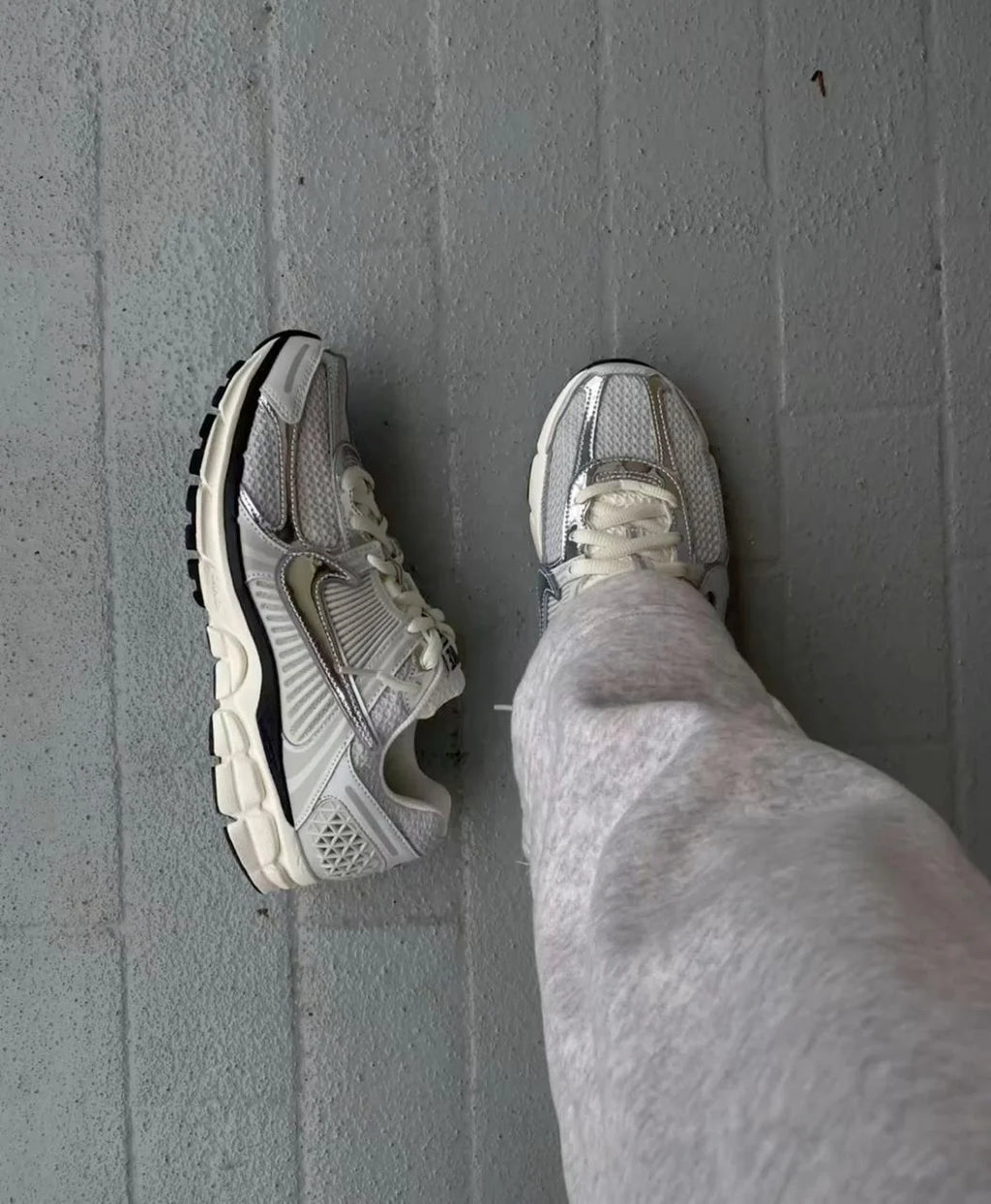 NIKE ZOOM VOMERO 5